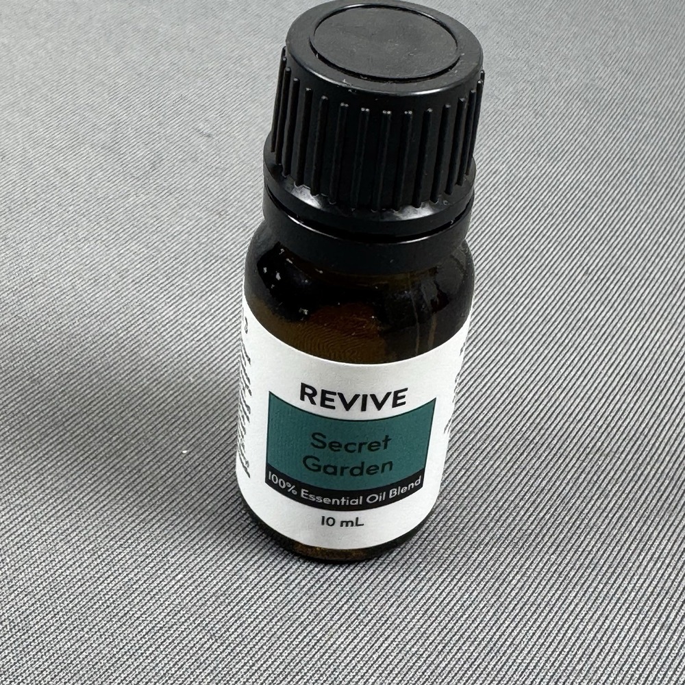 Revive Essential Oils Secret Garden 10 Ml New - Picture 1 of 4